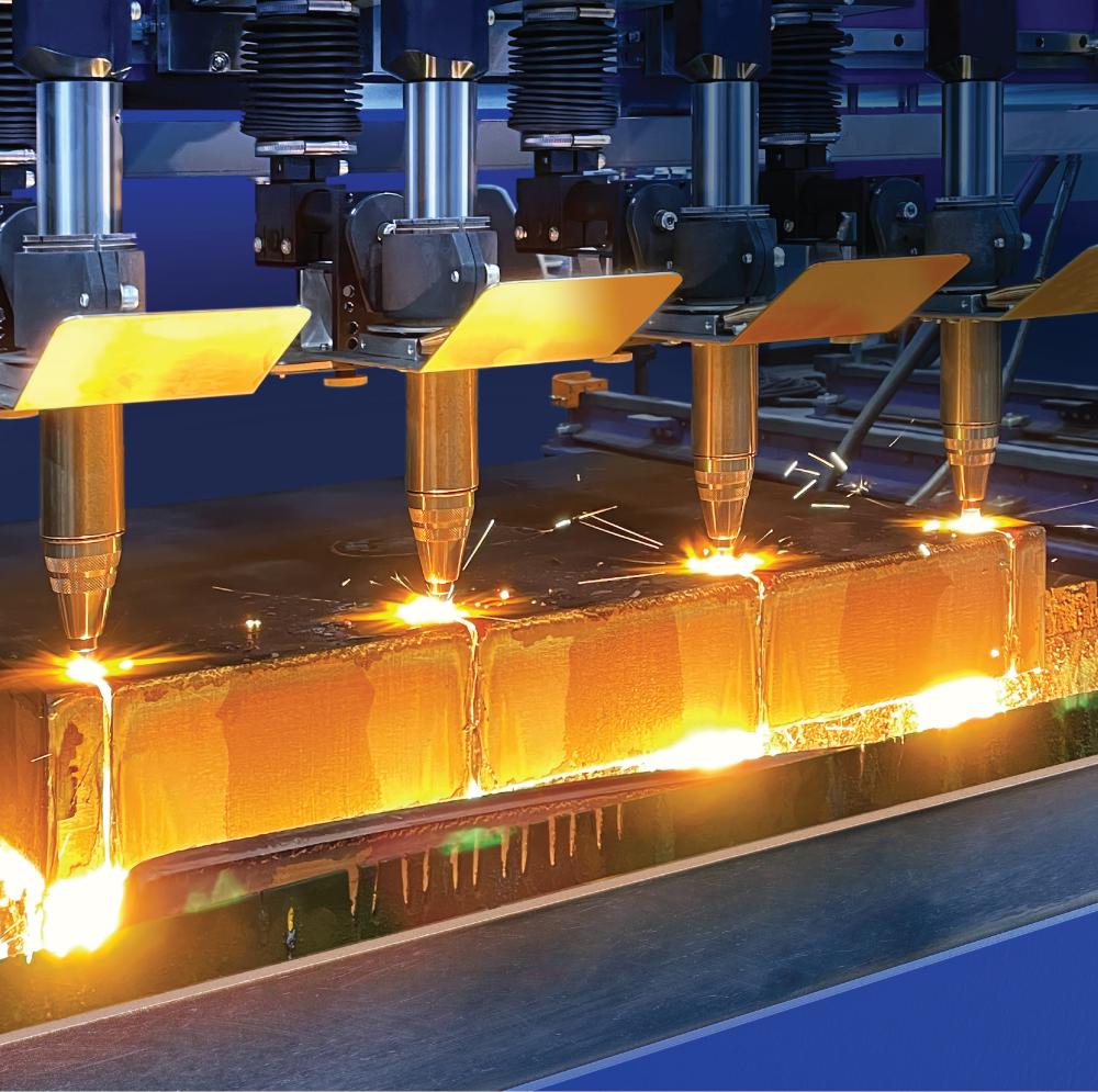 Autogén acélvágás hidrogén alapú HyCut tüzelőgázzal, csökkentett károsanyag-kibocsátással.